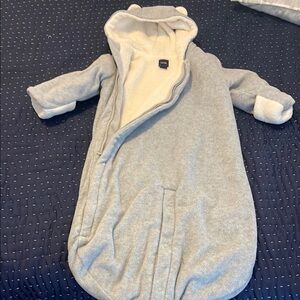 Baby gap Cozy Gray winter cover 3 month